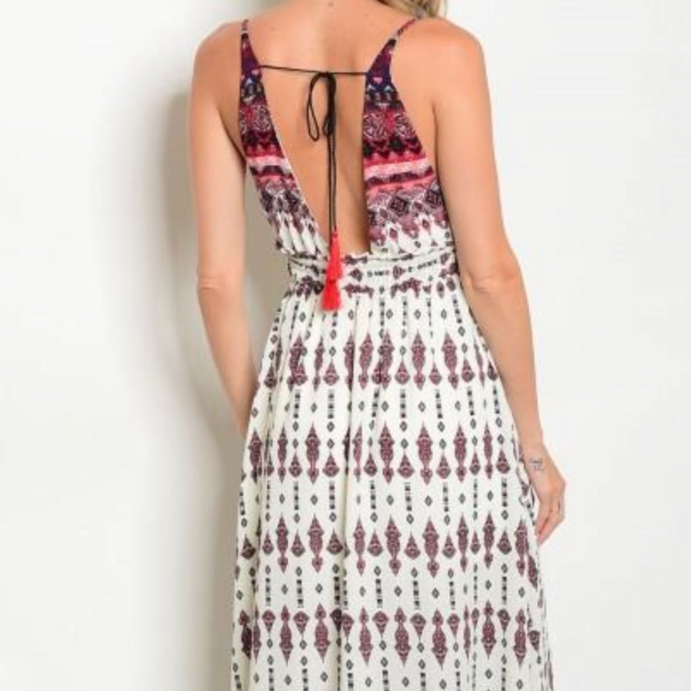 ❗️CLOSING SALE❗️ Ivory Magenta V Neck Maxi Dress - Picture 3 of 3